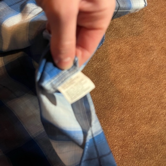 Ely Cattleman pearl snap button down 
size large
No flaws - Picture 4 of 4